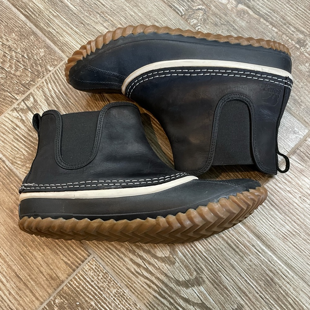 Sorel Chelsea out n about duck boot